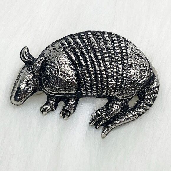 Vintage Jewelry - 🔮‎ 5/$25 Vintage Silver Tone Armadillo Pin